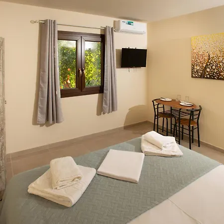 Lava Beach Suites Agia Galini Buitenkant foto
