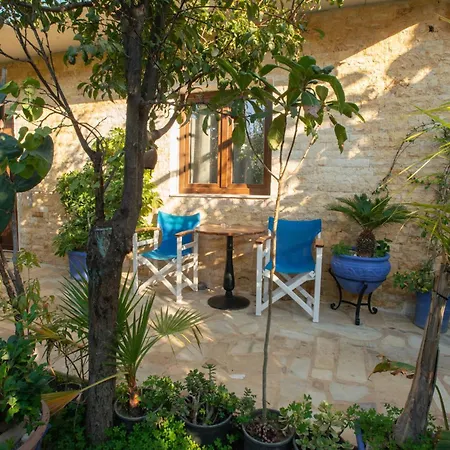 Lava Beach Suites Agia Galini Buitenkant foto