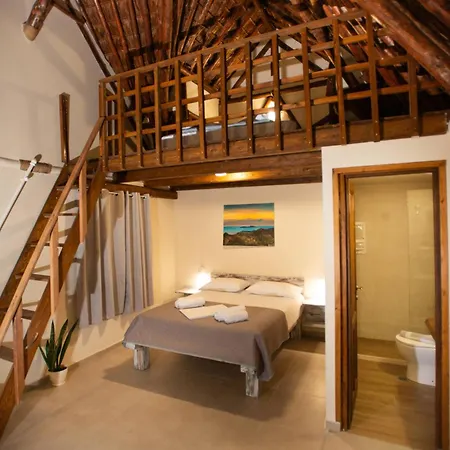 Lava Beach Suites Agia Galini Buitenkant foto