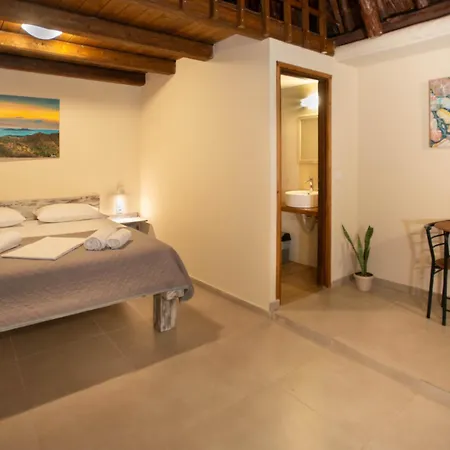Lava Beach Suites Agia Galini Buitenkant foto