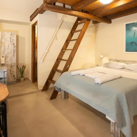 Lava Beach Suites Agia Galini Buitenkant foto