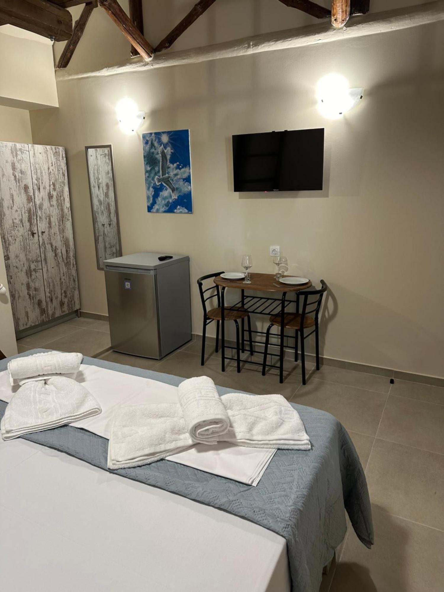 Lava Apartment Agia Galini